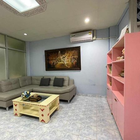 Oyo 75486 Anna Residence Jomtien Eksteriør billede