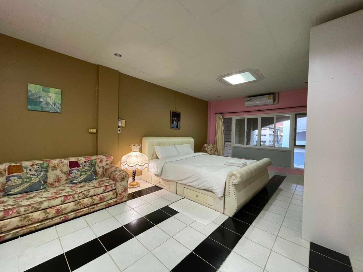 Oyo 75486 Anna Residence Jomtien Eksteriør billede
