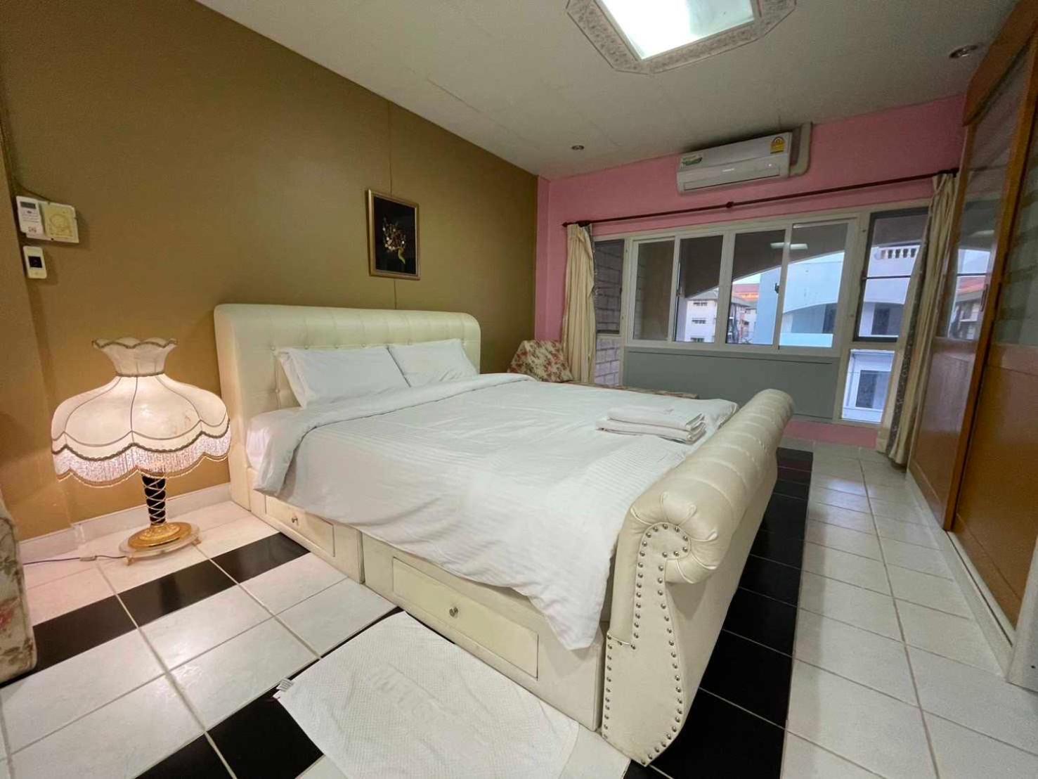 Oyo 75486 Anna Residence Jomtien Eksteriør billede